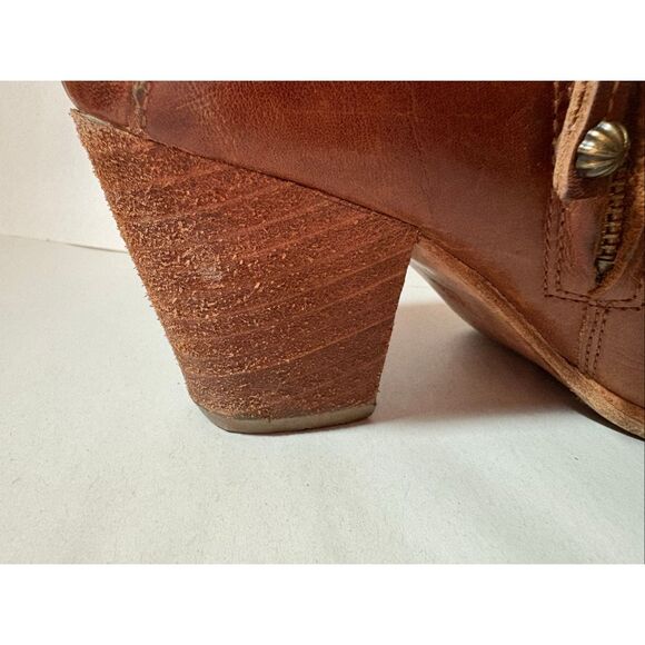 Frye Brown Leather Pointed Toe Heeled Ankle Booties Western Style - Picture 7 of 11